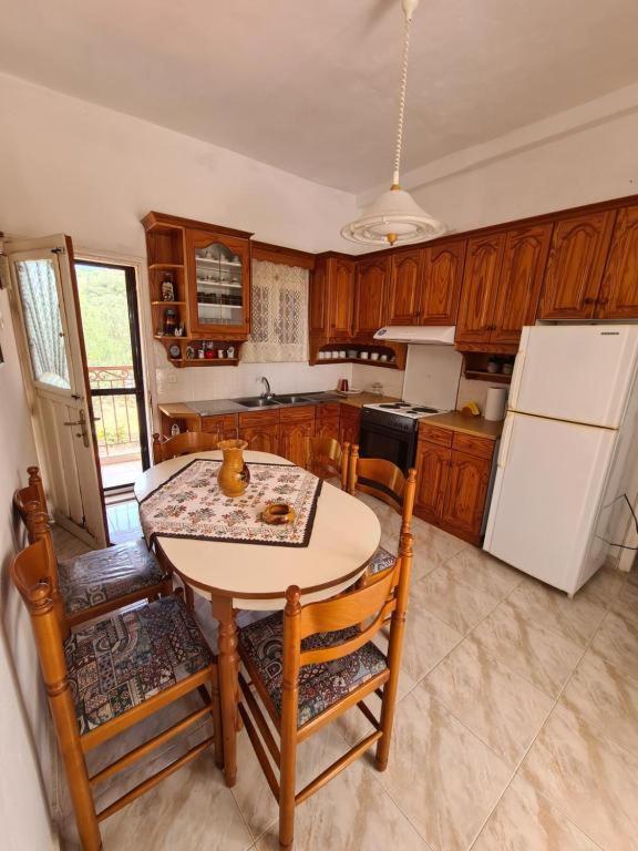 Το Κτήμα Της Ελιάς Του Τάκη Guest House Paralia Demonias Bagian luar foto