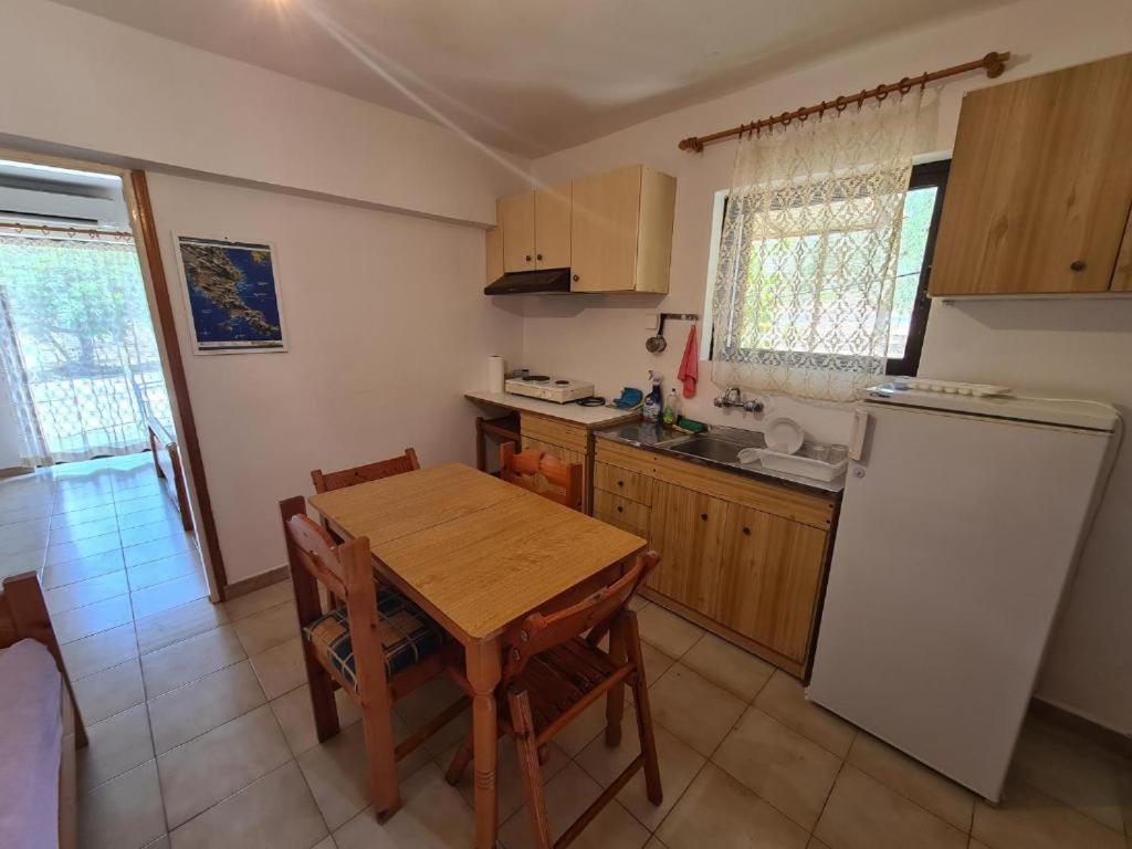 Το Κτήμα Της Ελιάς Του Τάκη Guest House Paralia Demonias Bagian luar foto