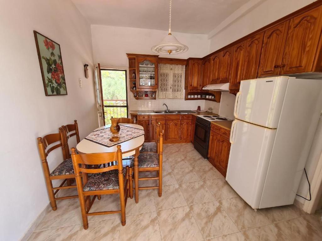 Το Κτήμα Της Ελιάς Του Τάκη Guest House Paralia Demonias Bagian luar foto